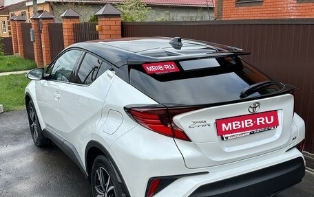 Toyota C-HR I рестайлинг, 2023 год, 3 900 000 рублей, 5 фотография