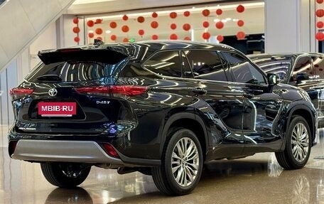 Toyota Highlander, 2022 год, 3 230 000 рублей, 6 фотография
