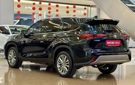 Toyota Highlander, 2022 год, 3 230 000 рублей, 8 фотография
