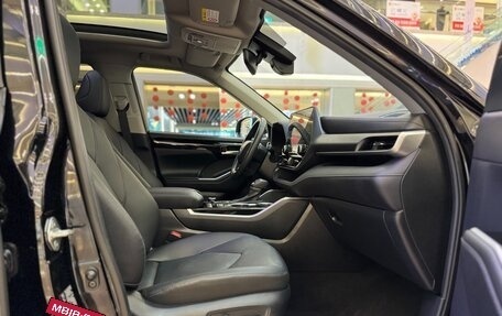 Toyota Highlander, 2022 год, 3 230 000 рублей, 21 фотография