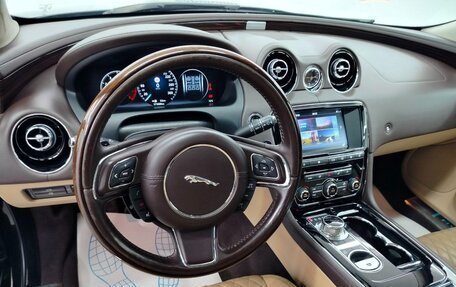 Jaguar XJ IV (X351), 2017 год, 3 245 000 рублей, 6 фотография