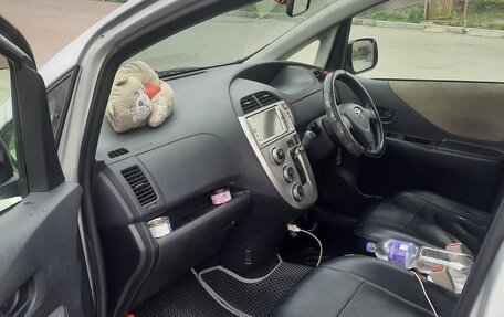 Toyota Ractis I, 2009 год, 620 000 рублей, 6 фотография