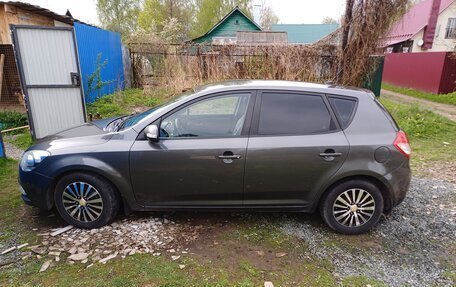KIA cee'd I рестайлинг, 2010 год, 700 000 рублей, 2 фотография