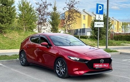 Mazda 3, 2020 год, 1 900 000 рублей, 3 фотография