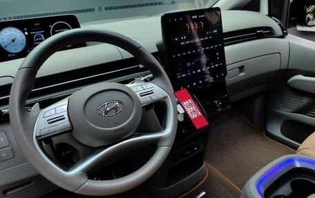 Hyundai Staria, 2023 год, 6 350 000 рублей, 13 фотография