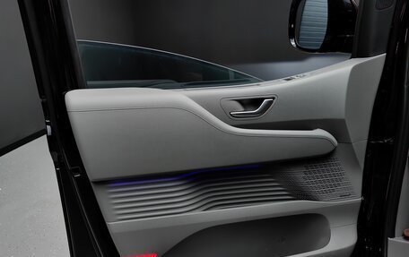 Hyundai Staria, 2023 год, 6 350 000 рублей, 16 фотография