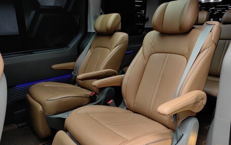 Hyundai Staria, 2023 год, 6 350 000 рублей, 17 фотография