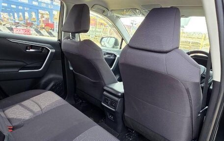 Toyota RAV4, 2022 год, 2 300 000 рублей, 16 фотография