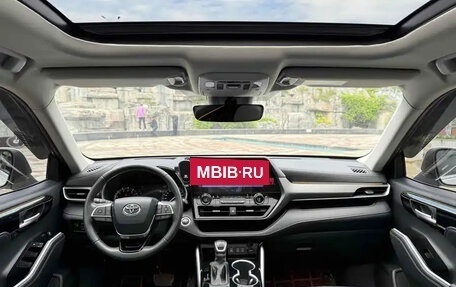 Toyota Highlander, 2022 год, 3 255 000 рублей, 11 фотография