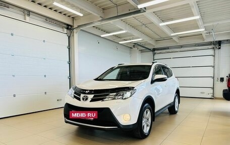 Toyota RAV4, 2013 год, 2 000 000 рублей, 2 фотография