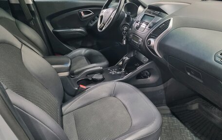 Hyundai ix35 I рестайлинг, 2012 год, 950 000 рублей, 9 фотография