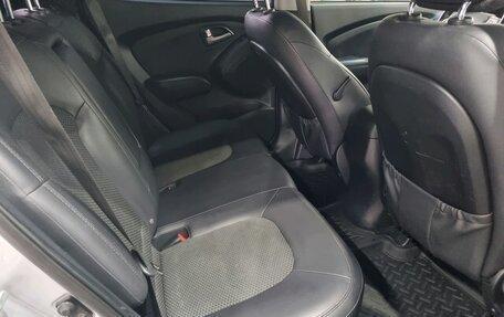 Hyundai ix35 I рестайлинг, 2012 год, 950 000 рублей, 10 фотография