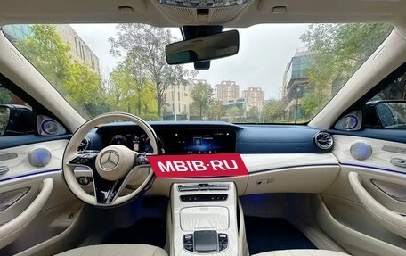 Mercedes-Benz E-Класс, 2022 год, 4 000 035 рублей, 11 фотография