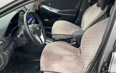Hyundai Solaris II рестайлинг, 2011 год, 800 000 рублей, 15 фотография