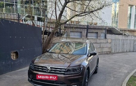 Volkswagen Tiguan II, 2018 год, 2 900 000 рублей, 2 фотография