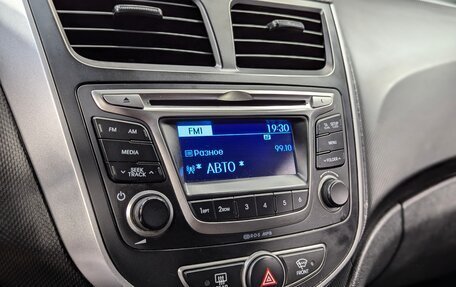 Hyundai Solaris II рестайлинг, 2016 год, 999 000 рублей, 24 фотография