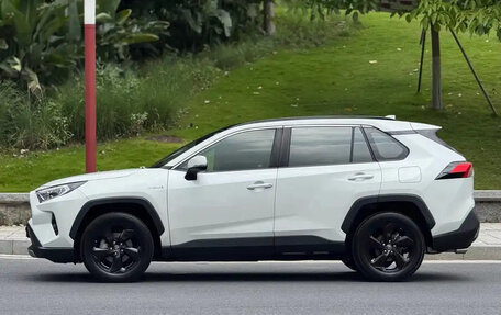 Toyota RAV4, 2020 год, 2 550 035 рублей, 7 фотография