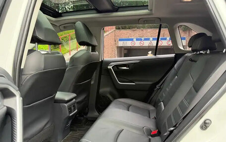 Toyota RAV4, 2020 год, 2 550 035 рублей, 18 фотография