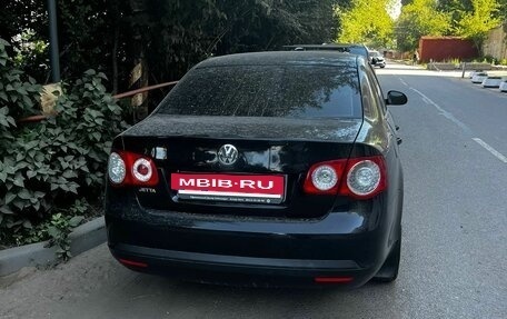 Volkswagen Jetta VI, 2006 год, 550 000 рублей, 2 фотография