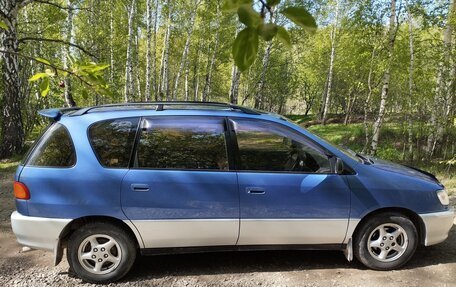 Toyota Ipsum II, 1996 год, 620 000 рублей, 2 фотография