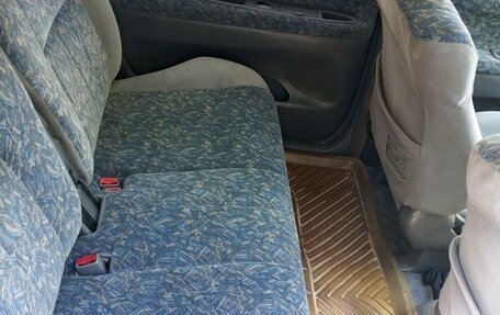 Toyota Ipsum II, 1996 год, 620 000 рублей, 3 фотография