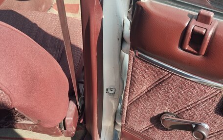 Nissan Laurel VIII, 1987 год, 265 000 рублей, 10 фотография