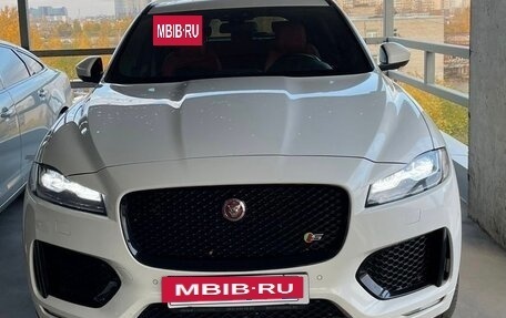 Jaguar F-Pace, 2017 год, 3 900 000 рублей, 16 фотография