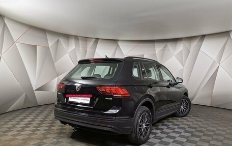 Volkswagen Tiguan II, 2019 год, 2 099 000 рублей, 2 фотография