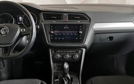Volkswagen Tiguan II, 2019 год, 2 099 000 рублей, 11 фотография