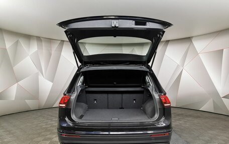 Volkswagen Tiguan II, 2019 год, 2 099 000 рублей, 18 фотография