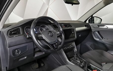 Volkswagen Tiguan II, 2019 год, 2 099 000 рублей, 14 фотография