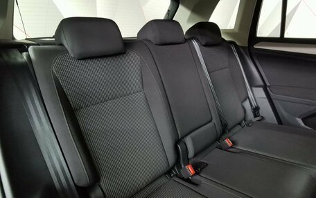 Volkswagen Tiguan II, 2019 год, 2 099 000 рублей, 13 фотография