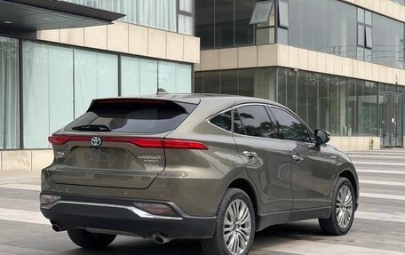 Toyota Harrier, 2022 год, 2 950 000 рублей, 5 фотография