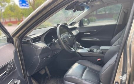 Toyota Harrier, 2022 год, 2 950 000 рублей, 9 фотография