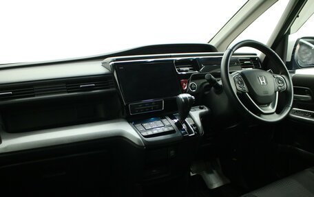 Honda Stepwgn IV, 2019 год, 2 627 000 рублей, 3 фотография