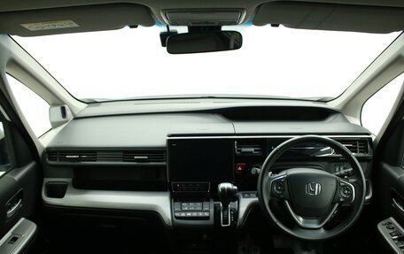 Honda Stepwgn IV, 2019 год, 2 627 000 рублей, 15 фотография