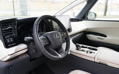 Lexus LM, 2024 год, 22 000 000 рублей, 9 фотография