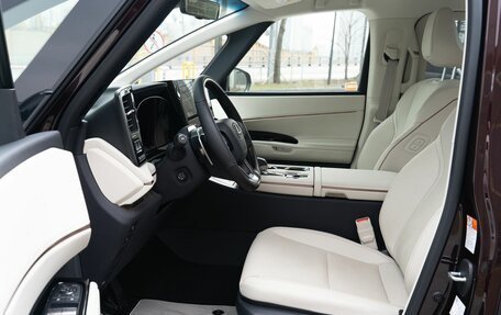 Lexus LM, 2024 год, 22 000 000 рублей, 8 фотография