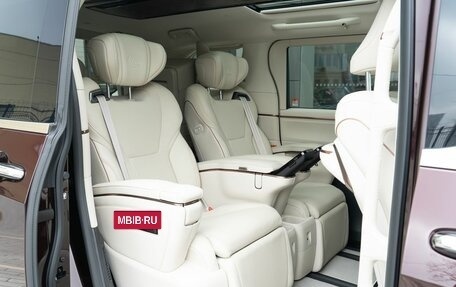 Lexus LM, 2024 год, 22 000 000 рублей, 14 фотография