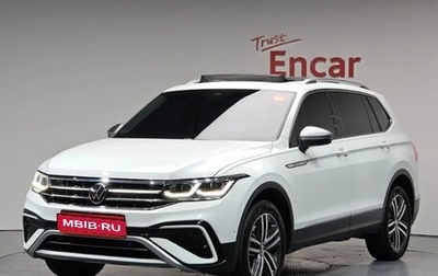 Volkswagen Tiguan II, 2022 год, 2 605 000 рублей, 1 фотография
