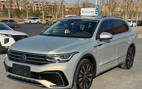 Volkswagen Tiguan II, 2022 год, 2 850 060 рублей, 3 фотография
