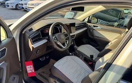 Volkswagen Tiguan II, 2022 год, 2 850 060 рублей, 8 фотография