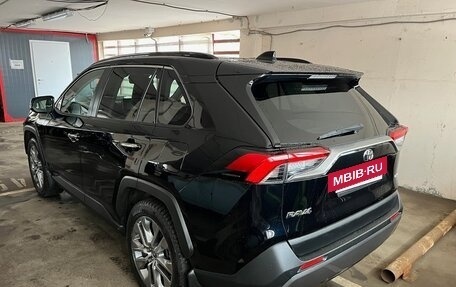 Toyota RAV4, 2021 год, 3 333 333 рублей, 4 фотография