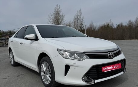 Toyota Camry, 2015 год, 1 800 000 рублей, 2 фотография