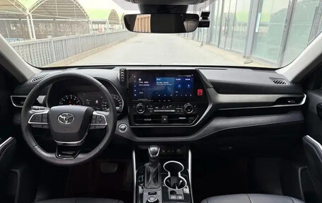 Toyota Highlander, 2022 год, 3 655 855 рублей, 9 фотография
