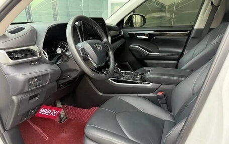 Toyota Highlander, 2022 год, 3 655 855 рублей, 7 фотография