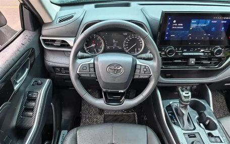 Toyota Highlander, 2022 год, 3 815 855 рублей, 8 фотография