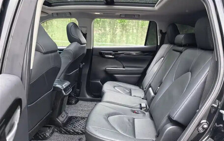 Toyota Highlander, 2022 год, 3 815 855 рублей, 10 фотография