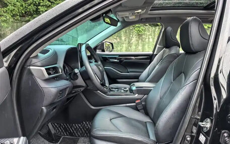 Toyota Highlander, 2022 год, 3 815 855 рублей, 9 фотография