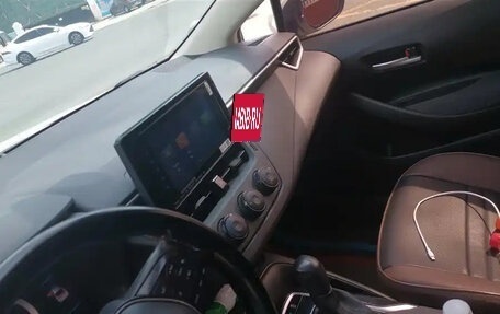Toyota Corolla, 2022 год, 1 350 000 рублей, 12 фотография